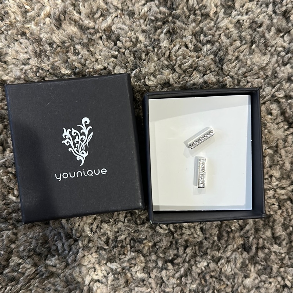 Younique Silver Bar Earrings